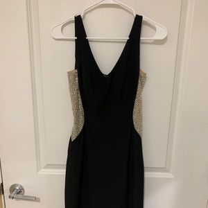Black tight cocktail dress (Size: 2)